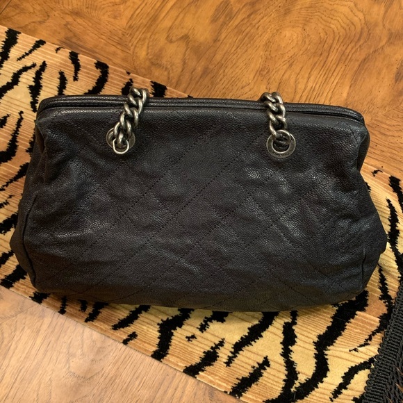 CHANEL Caviar Satchel w/
Gunmetal Hardware - Picture 2 of 16